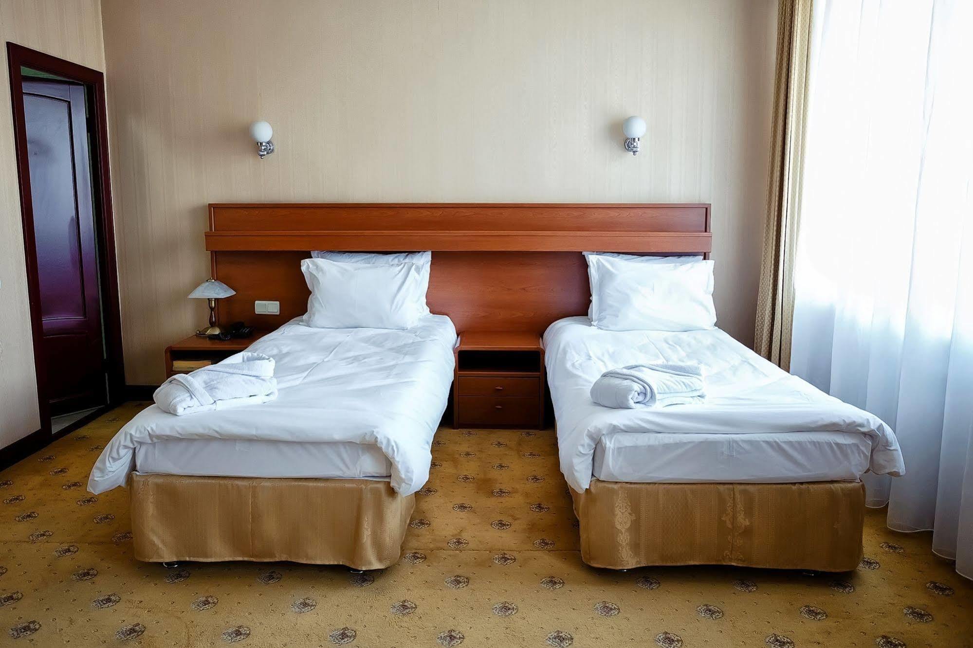 City Hotel Tien Shan Koktobe 外观 照片