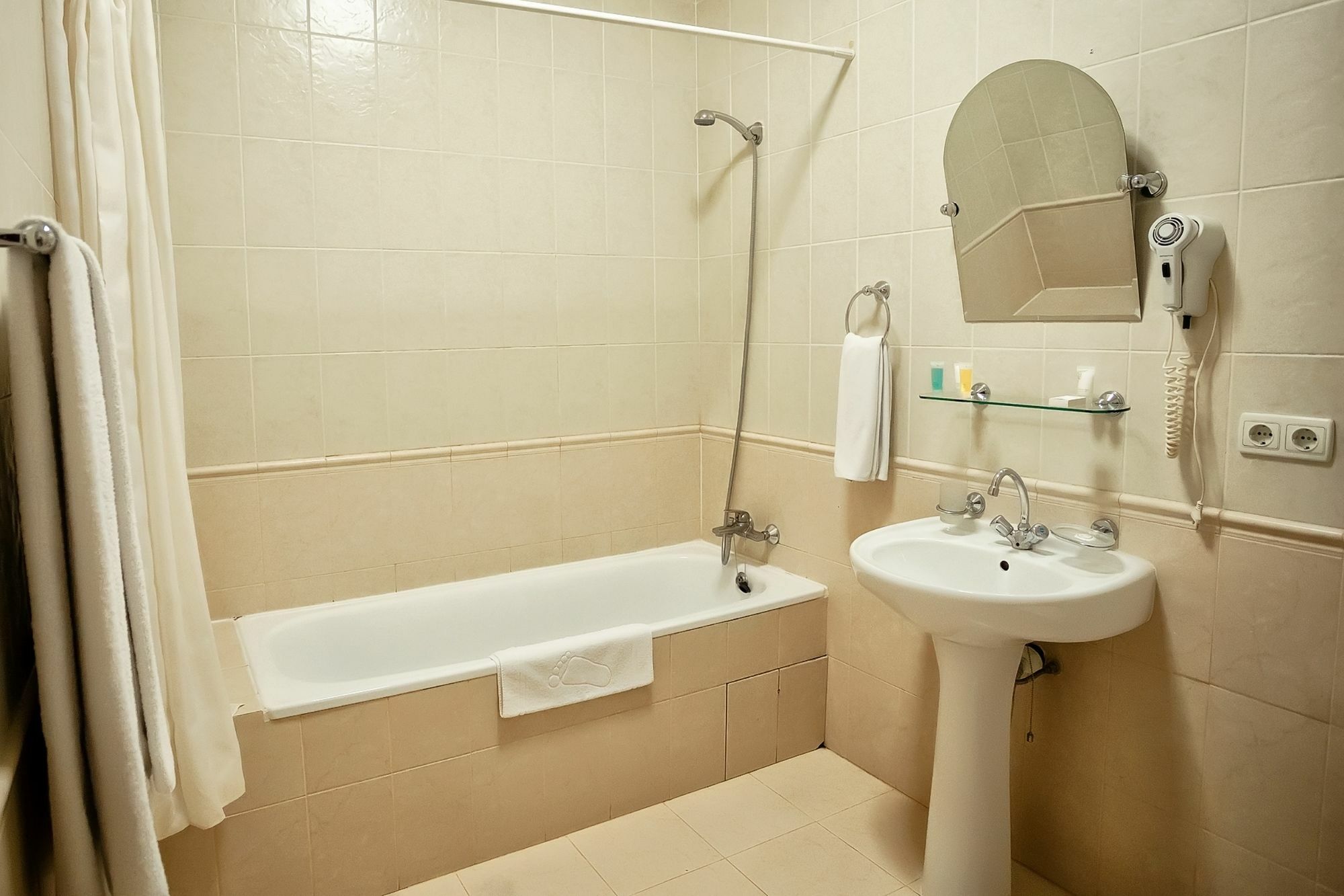City Hotel Tien Shan Koktobe 外观 照片